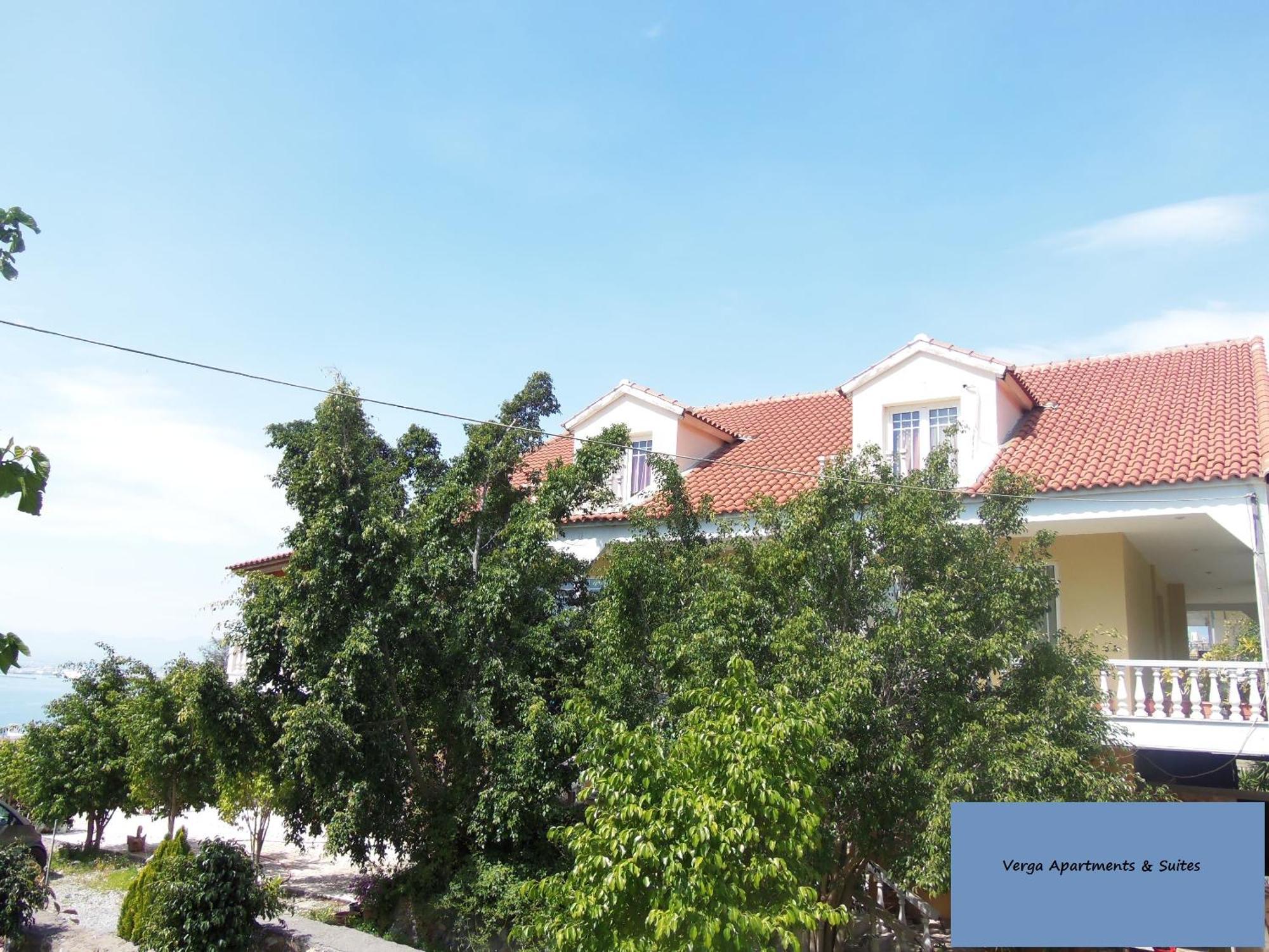 Verga Apartments & Suites Kalamata Exterior foto